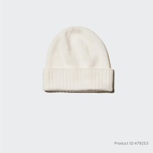 Uniqlo Soft Cashmere Knitted Beanie